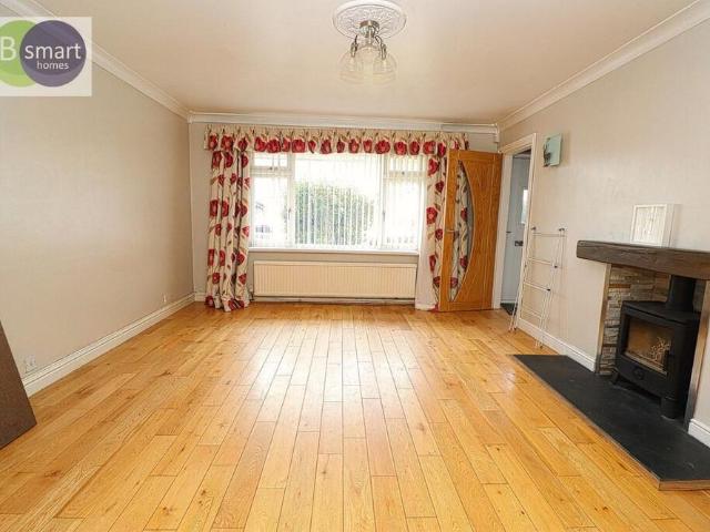 4 bedroom detached house to rent