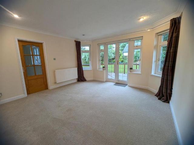 4 bedroom detached house to rent