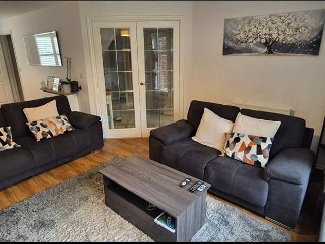 4 bedroom detached house to rent