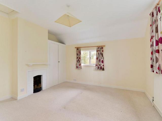 4 bedroom detached house to rent