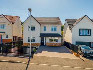 4 bedroom detached house to rent