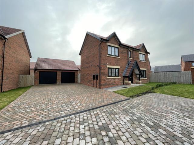 4 bedroom detached house to rent