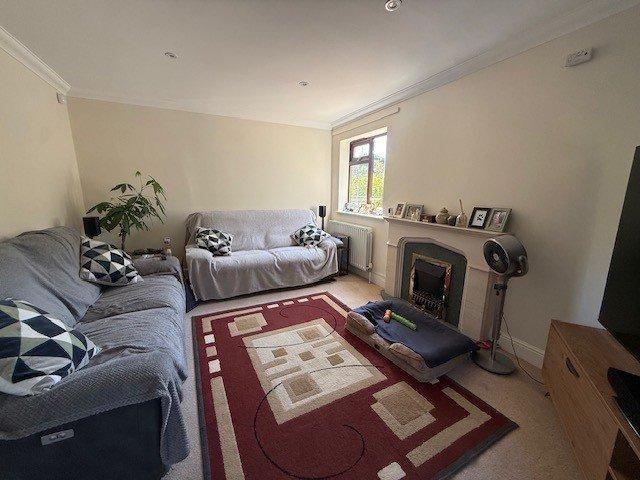 4 bedroom detached house to rent