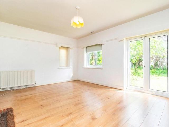 4 bedroom detached house to rent