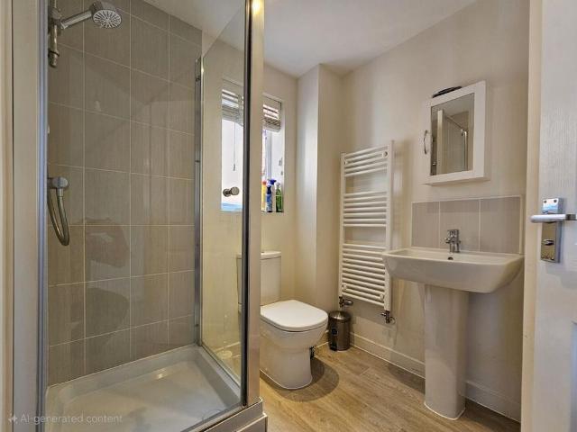 4 bedroom detached house to rent