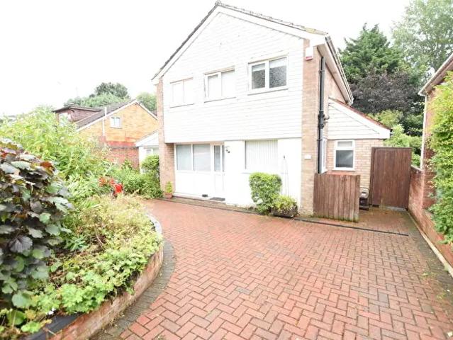 4 Bedroom Detached House To Rent In The Paddocks, LU7