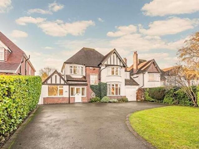 4 Bedroom Detached House To Rent In Warwick Road, Solihull, West Midlands, B91