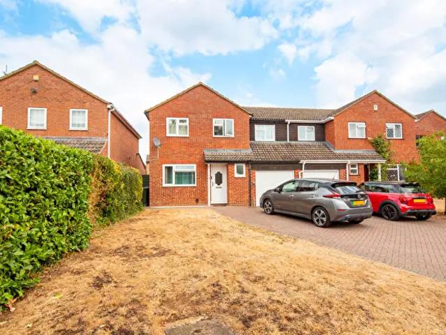 4 Bedroom Detached House To Rent In Windmill Avenue, Bicester, Oxfordshire, OX26