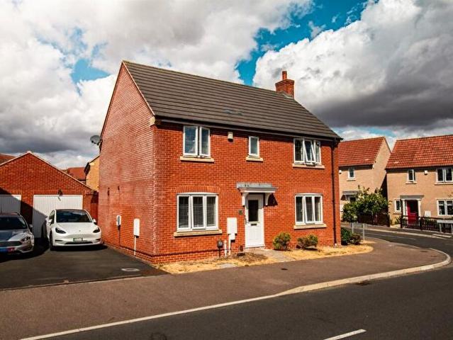 4 Bedroom Detached House To Rent In Allendale Road, Loughborough, LE11