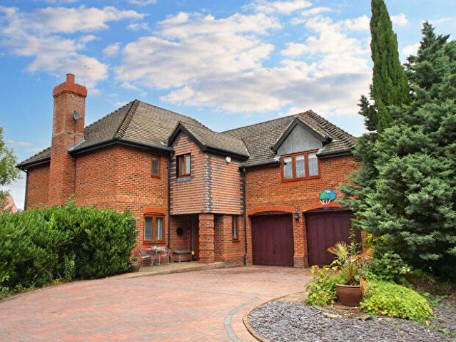 4 Bedroom Detached House To Rent In Bromham Road, Biddenham, Bedford, MK40