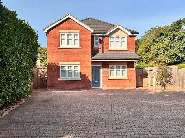 4 Bedroom Detached House To Rent In Brooke Road, Kenilworth, CV8