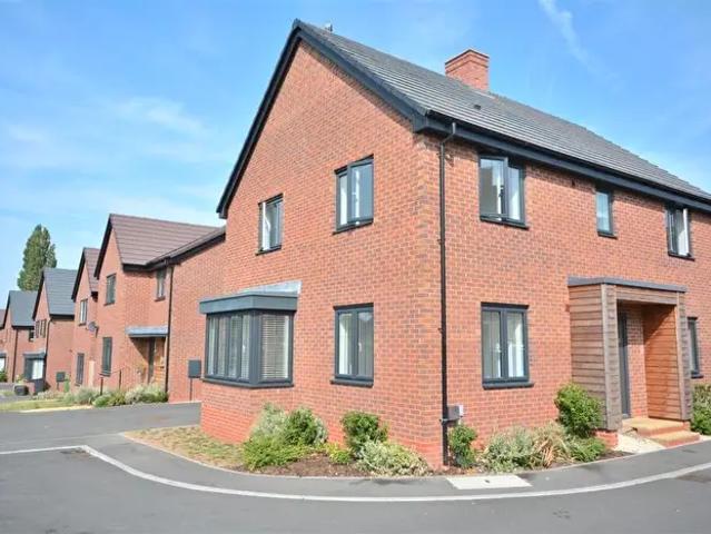 4 Bedroom Detached House To Rent In Bridgeman Drive, Derby, DE22