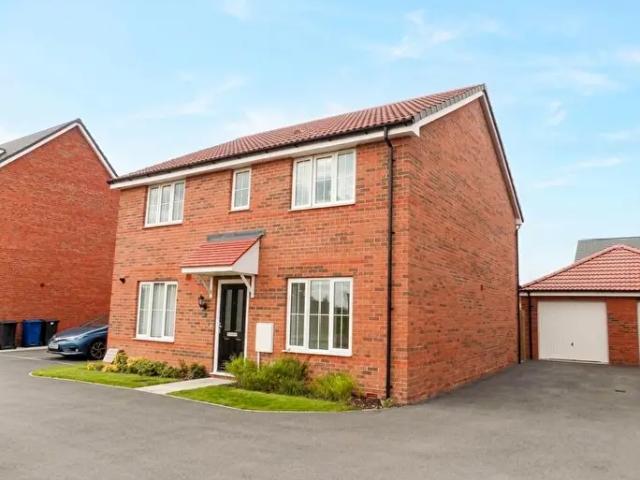 4 Bedroom Detached House To Rent In Burrows Drive, Bingham, NG13