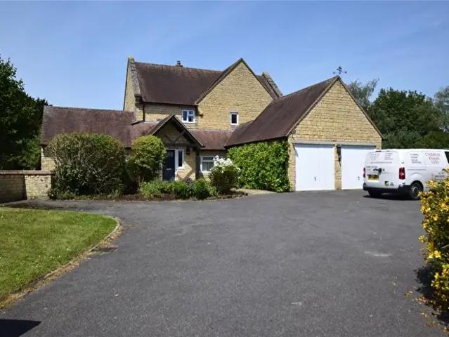 4 Bedroom Detached House To Rent In Church Walk, Ambrosden, Bicester, Oxfordshire, OX25