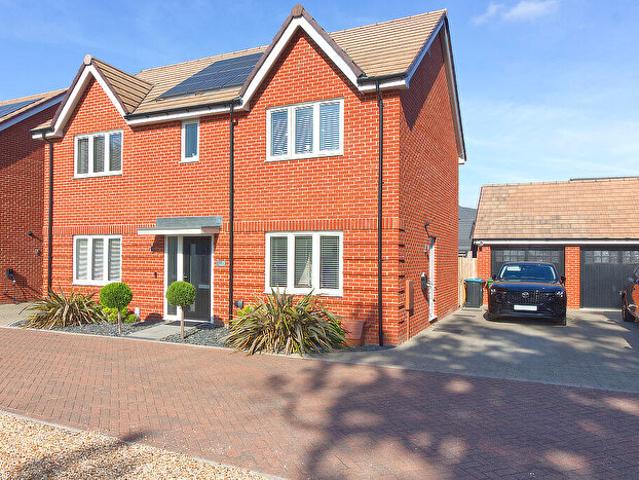 4 Bedroom Detached House To Rent In Eagle Farm South, Milton Keynes, MK17