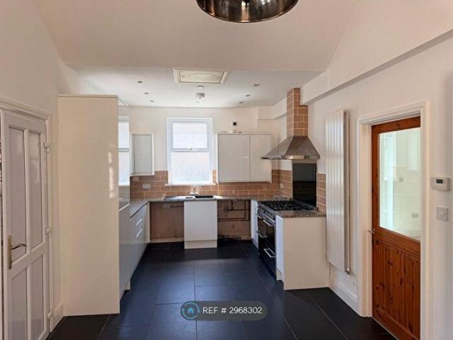 4 Bedroom Detached House To Rent In Ferndale Road, Hillriseferndale Roadtylorstownferndalerhondda Cyn, CF43