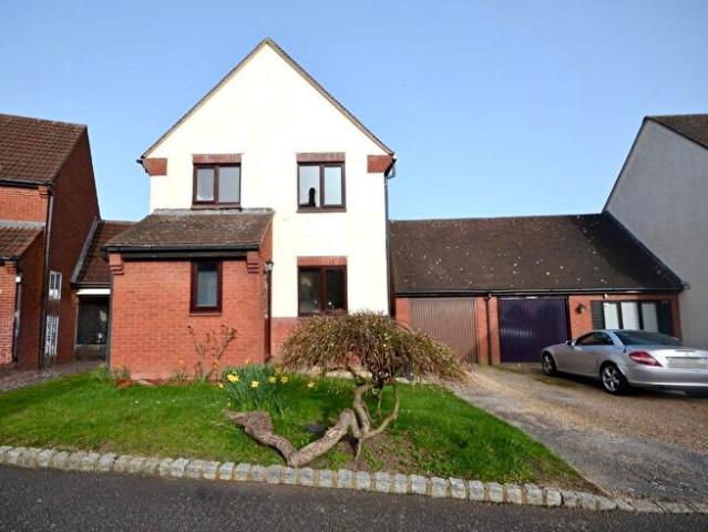 4 Bedroom Detached House To Rent In Garston, Two Mile Ash, Milton Keynes, Buckinghanshire, MK8