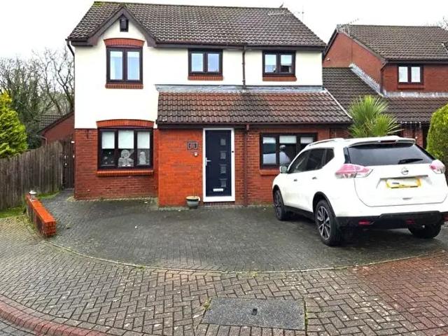 4 Bedroom Detached House To Rent In Godre'r Coed, Hengoed, CF82
