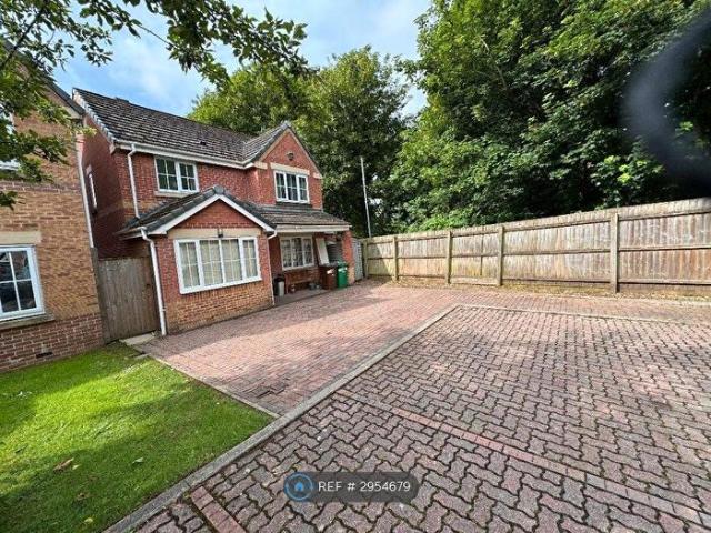 4 Bedroom Detached House To Rent In Golf Close, Nottingham, NG6