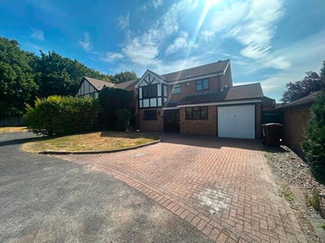 4 Bedroom Detached House To Rent In Gleneagles Drive, Burton Upon Trent, Stretton, DE13