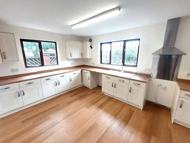 4 Bedroom Detached House To Rent In Grange Road, Hugglescote, LE67