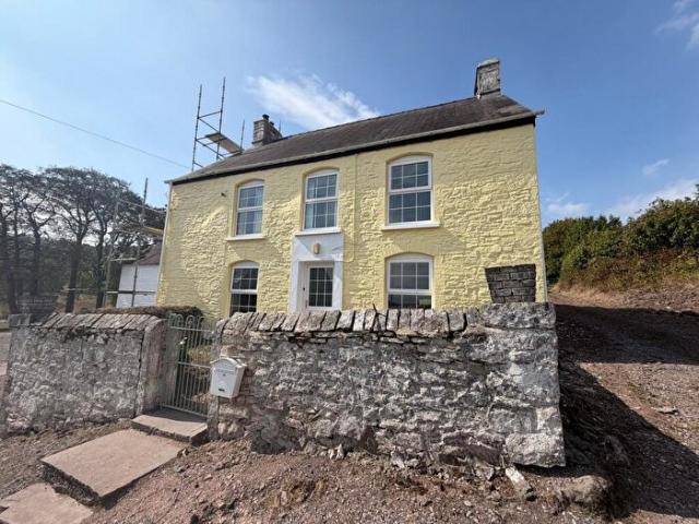 4 Bedroom Detached House To Rent In Gwynfe, Llangadog, Carmarthenshire SA19