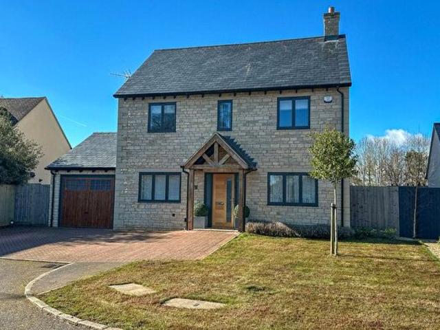 4 Bedroom Detached House To Rent In Heyford Road, Kirtlington, Kidlington, Oxfordshire, OX5
