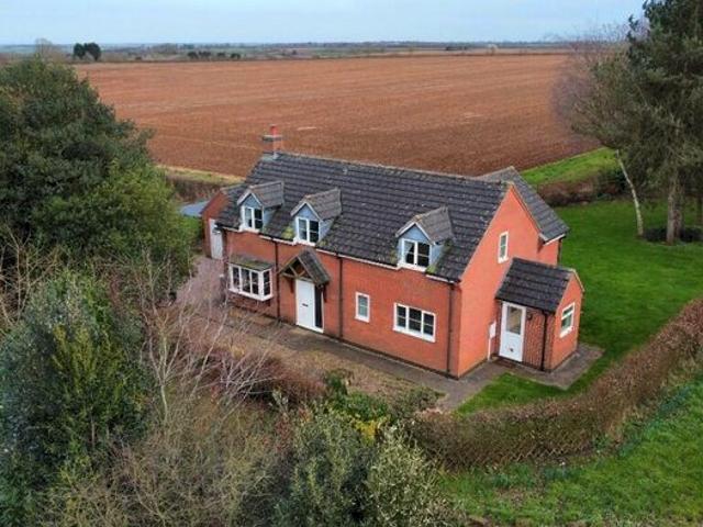 4 Bedroom Detached House To Rent In Hollygate Lodge, Ridlington, LE15