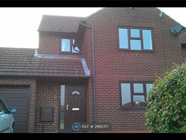 4 Bedroom Detached House To Rent In Leafield Rise, Milton Keynes, MK8