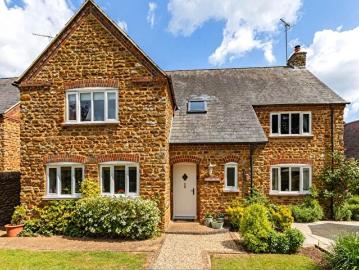 4 Bedroom Detached House To Rent In Long Barrow Chipping Warden, OX17