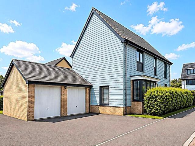 4 Bedroom Detached House To Rent In Longhorn Drive Milton Keynes, MK8