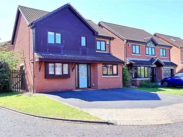 4 Bedroom Detached House To Rent In Maxham, Shenley Brook End, Milton Keynes, MK5