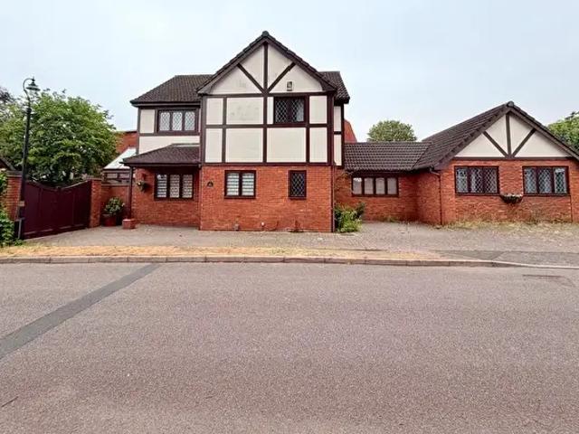 4 Bedroom Detached House To Rent In Millers Close, Rushden, NN10