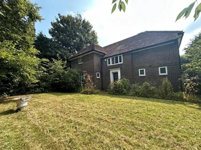 4 Bedroom Detached House To Rent In Moor Street, Burton On Trent, DE14