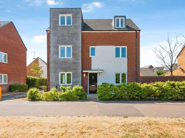 4 Bedroom Detached House To Rent In Newport Road, Broughton, Milton Keynes, MK10