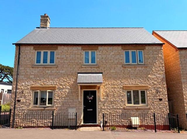 4 Bedroom Detached House To Rent In North Street, Raunds, NN9