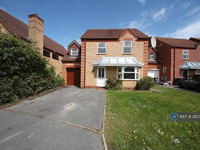 4 Bedroom Detached House To Rent In Sandal Court, Milton Keynes, MK5