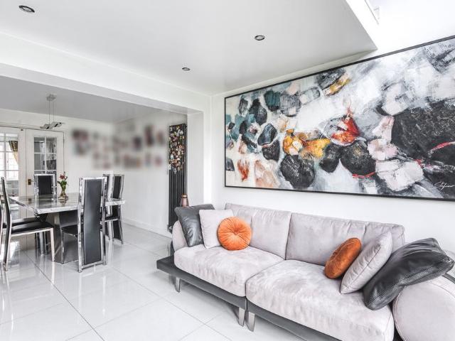 4 bedroom detached to let