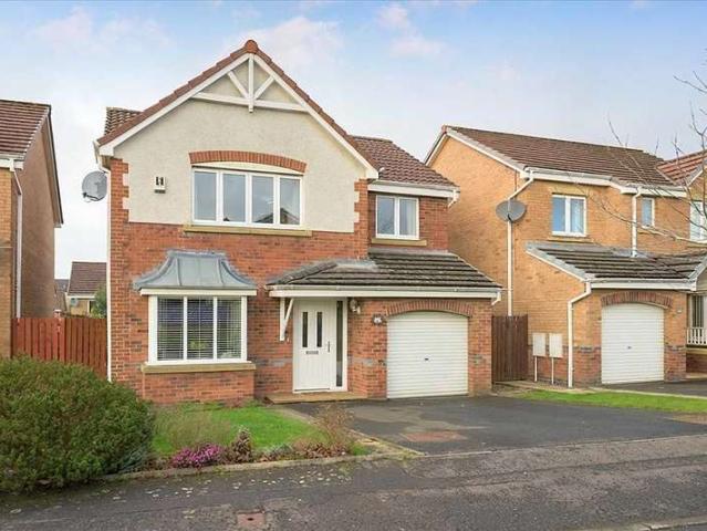 4 Bedroom Detached Villa House