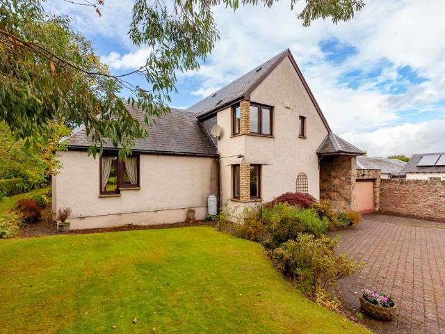 4 bedroom detached villa house for sale