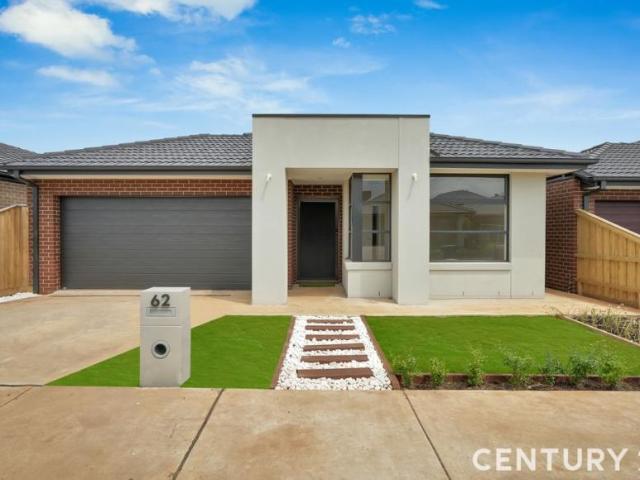 4 Bedroom House Deanside, VIC 102759176