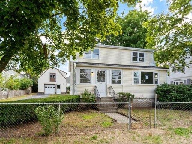 4 bedroom, Dedham MA 02026 104811441