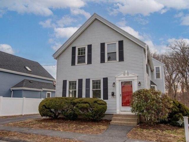 4 bedroom, Dedham MA 02026 105387443