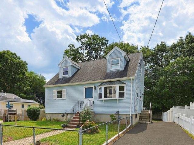 4 bedroom, Dedham MA 02026 105424706