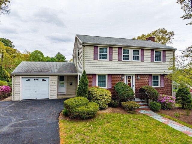 4 bedroom, Dedham MA 02026 105532647