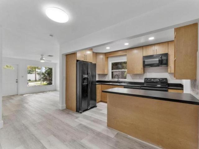 4 bedroom, Deerfield Beach FL 33441 106217690