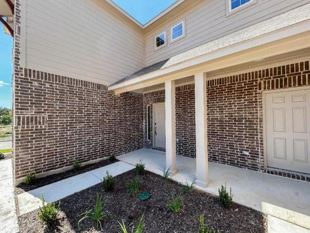 4 bedroom, Denton TX 76209 LS92862215