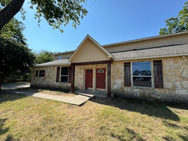 4 bedroom, Denton TX 76201 LS102542279