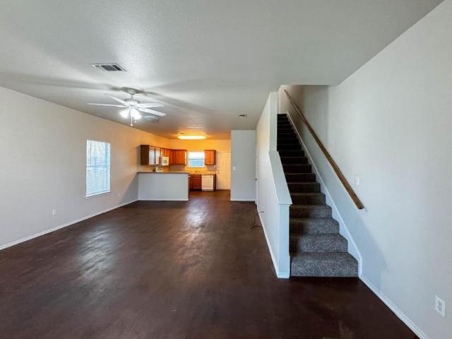 4 bedroom, Denton TX 76201 LS92862209