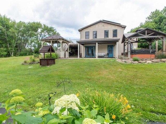 4 bedroom, Derby VT 05855 104810924